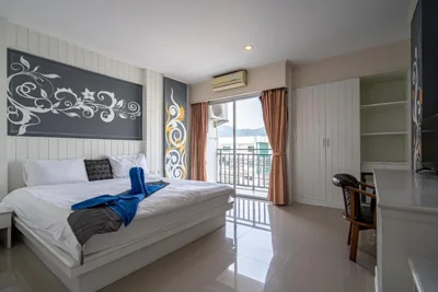 Santi White House Patong – Fotos 7
