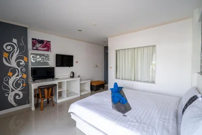 Santi White House Patong – Fotos 12
