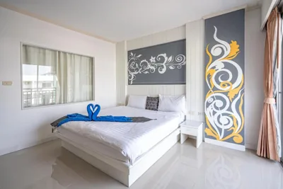 Santi White House Patong – Fotos 15